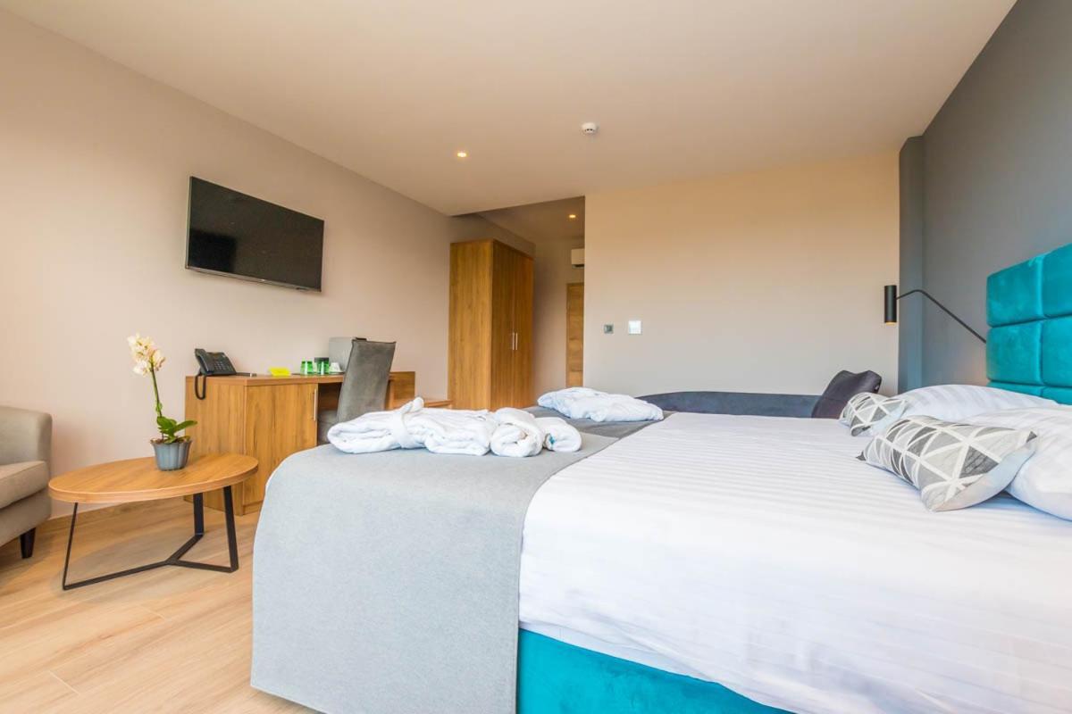 Hotel Delfin Lanterna Tar-Vabriga Dış mekan fotoğraf