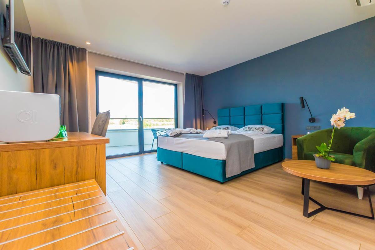 Hotel Delfin Lanterna Tar-Vabriga Dış mekan fotoğraf