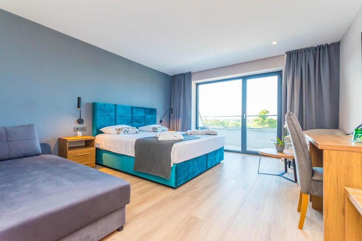 Hotel Delfin Lanterna Tar-Vabriga Dış mekan fotoğraf
