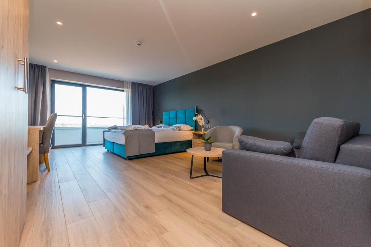 Hotel Delfin Lanterna Tar-Vabriga Dış mekan fotoğraf