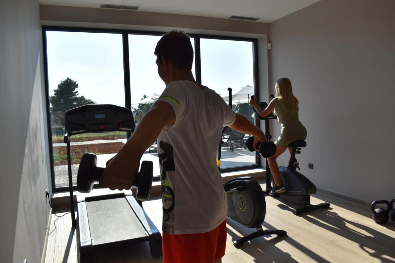 Hotel Delfin Lanterna Tar-Vabriga Dış mekan fotoğraf